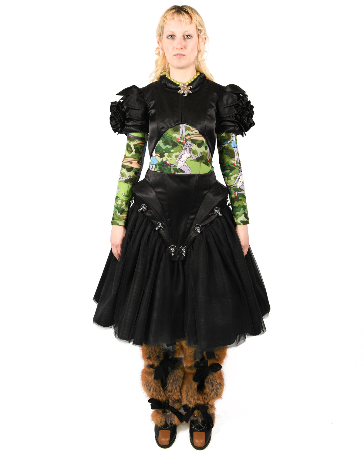 Duff Black Rose Shrug